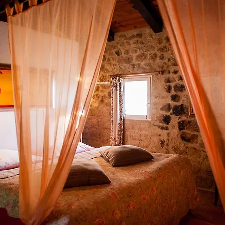 Chambres D'hotes Et Gites Le Mas Bleu & Spa * Rosieres (Ardeche)