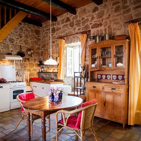 Chambres D'hotes Et Gites Le Mas Bleu & Spa Rosieres (Ardeche)