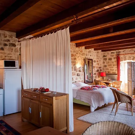Chambres D'hotes Et Gites Le Mas Bleu & Spa * Rosieres (Ardeche)