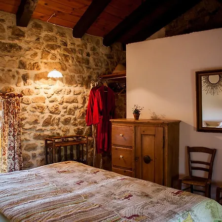 Chambres D'hotes Et Gites Le Mas Bleu & Spa