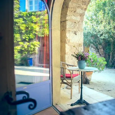 Guest house Chambres D'hotes Et Gites Le Mas Bleu & Spa